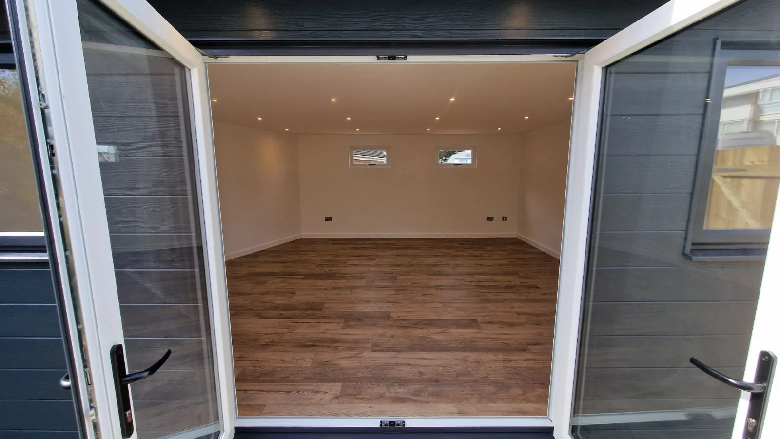 Garden room construction in Brighton